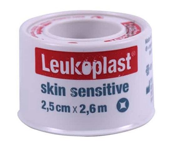 Leukoplast skin sensitive cerotto su rocchetto con massa adesiva in silicone m2,6 x 2,5cm 1 pezzo